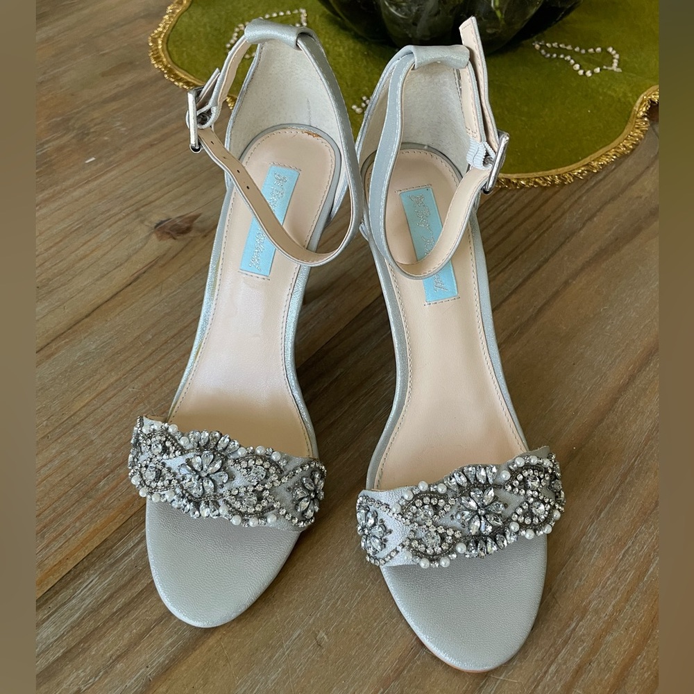 Like New Betsy Johnson Bridal Heels